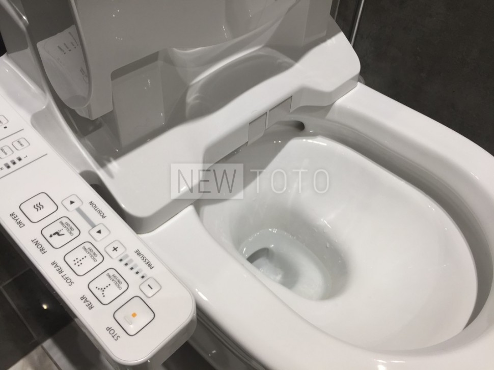 Крышка-биде TOTO Washlet EK 2.0 + напольный унитаз TOTO MH с бачком фото №9